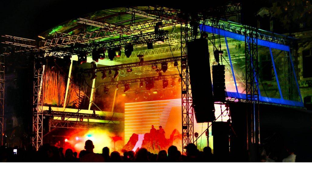 Image scène de concert lors du festival Climax à Darwin Bordeaux by Cueff