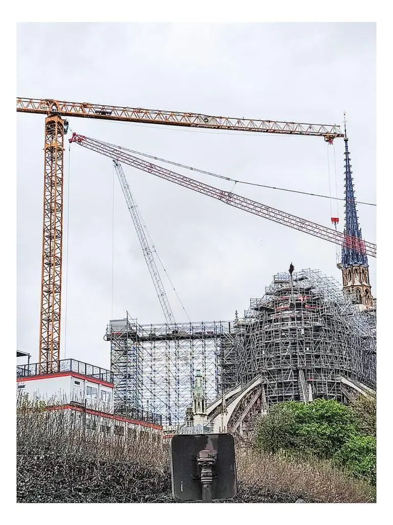 Prise de vue de Notre Dame de Paris en travaux à Paris